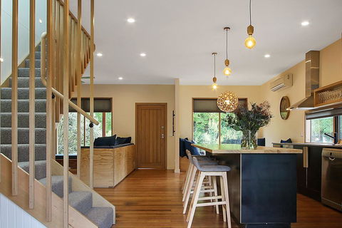 The Wooden House At 30 Delany - Dentists Australia 2