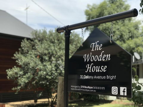 The Wooden House At 30 Delany - Dentists Australia 1