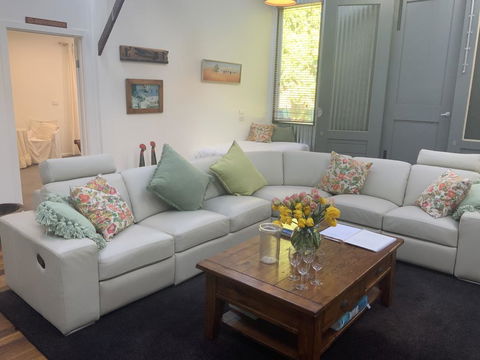 The Woolshed - Dentist Search 1