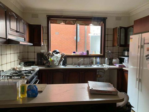 Thomastown Antique House Room 5 - Dentists Australia 1