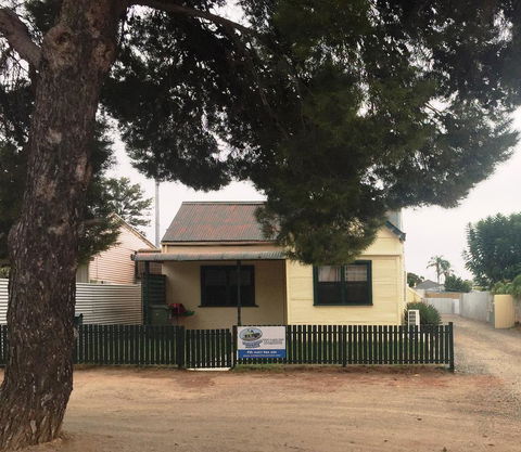 Thornton House - Dentist Find 2