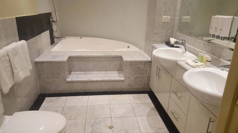 Three Bedroom @ Paramount - Dentist Find 1