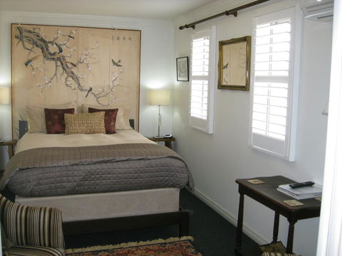 Three Chimneys Bed And Breakfast Boutique Guest House - Dentist Search 3