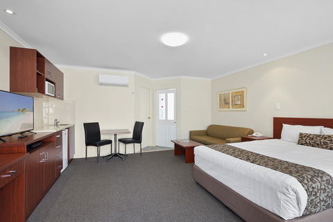 Thunderbird Motel Yass - Dentist Find 1