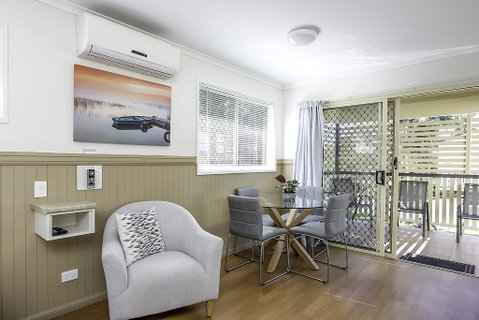 Tiaro Tourist Stopover - Dentist Find 3