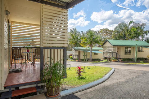 Tiaro Tourist Stopover - Dentist Find 2