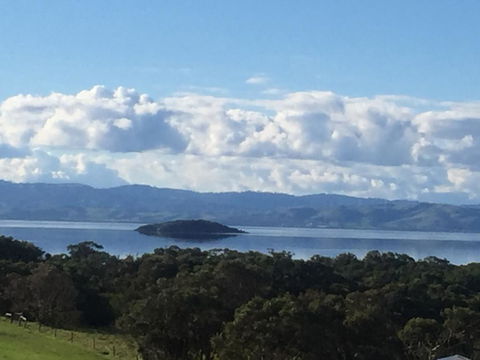 Tidal Dreaming Seaview Cottages - Dentist Find 3