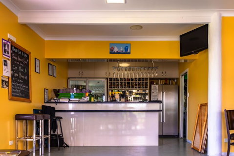 Tin Can Bay Marina Villas - Dentist Find 1