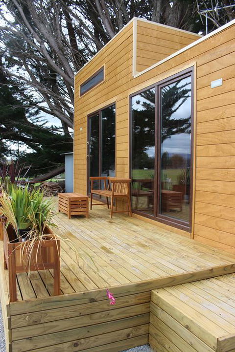 Tiny Cradle At The Good Place - Dentist Find 3