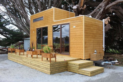 Tiny Cradle At The Good Place - Dentist Find 2