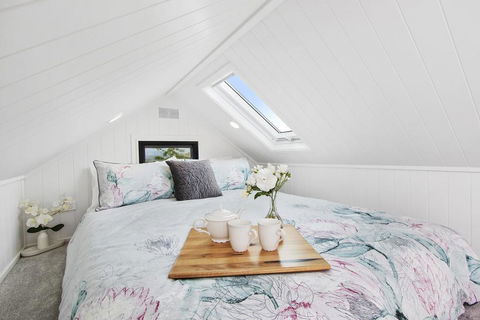 TINY HOME......BIG Views - Dentist Find 1