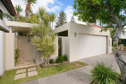 Toby's Beach House - Dentist Search 2