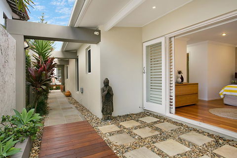 Toby's Beach House - Dentist Search 1