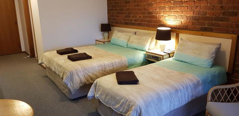 Tooleybuc Club Motor Inn - Dentist Find 1