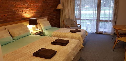 Tooleybuc Club Motor Inn - Dentist Find 2