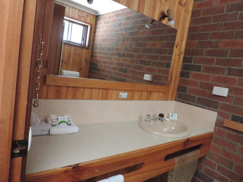Tooleybuc Country Roads Motor Inn - Dentists Australia 1
