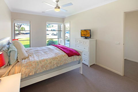 Toonalook Retreat - Pet Friendly And Close To Town - Dentist Search 1