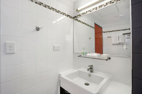 Toowong Inn & Suites - Dentists Australia 3