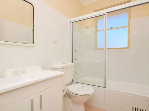 Toowoon Beach View 3br Villa 4 Just Steps To Beach With Views - Dentists Australia 3