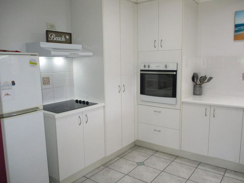 Torquay Beach Holiday House - Dentist Find 3