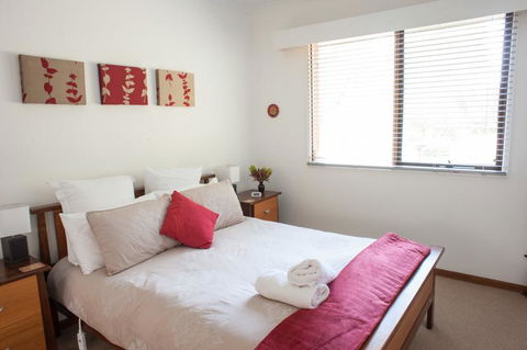 TorquayToongahra BnB - Dentist Find 1