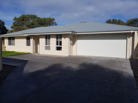 Towncrackers Guest House - Dentist Find 0