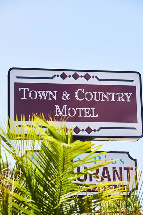 Town And Country Motel - Dentist Find 3
