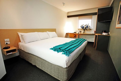 Townsville Central Hotel - Dentist Find 1