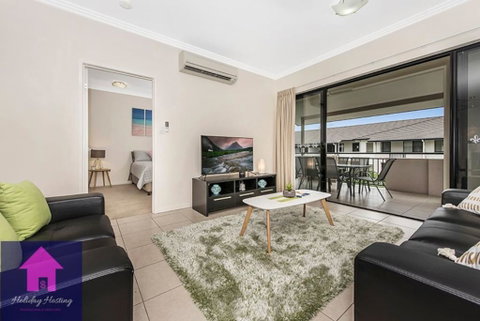 Townsville Luxury Spacious Apt 3 BR-2BTH Pools - Dentist Find 1