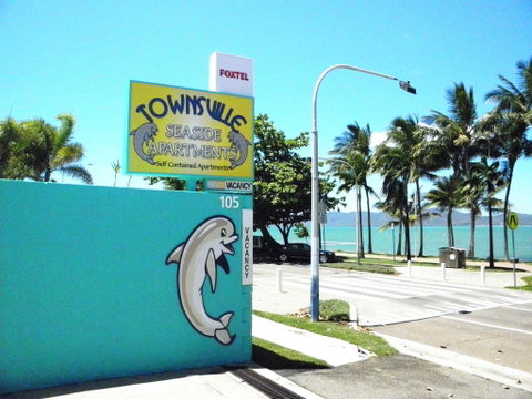 Townsville Seaside Apartments - Dentist Find 0