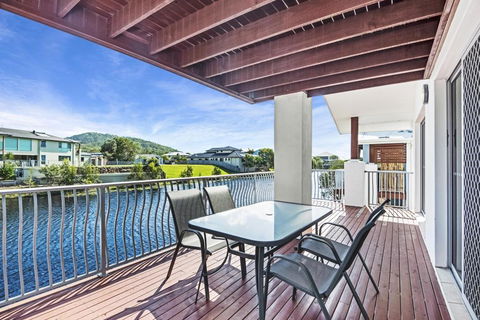Townhouse On The Canal - Dentist Find 0