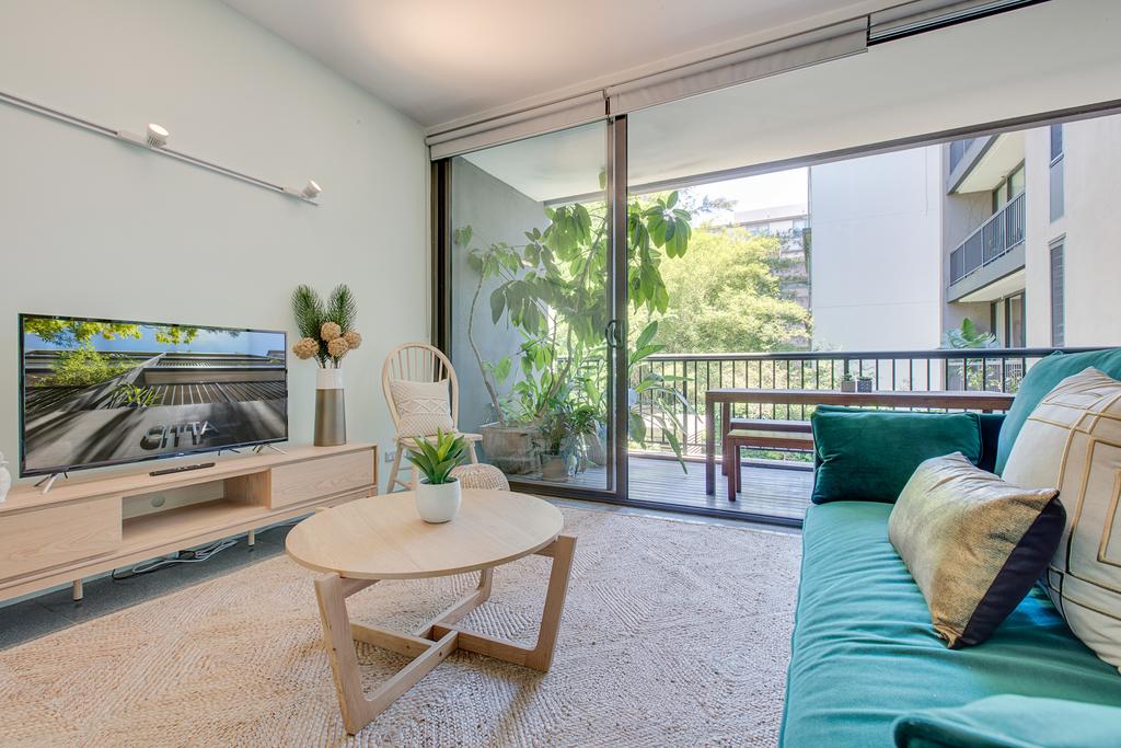 Tranquil contemporary hideaway in hippest area