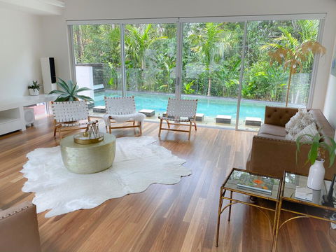 Tranquil Noosa Heads Luxury Home With Private Pool - Gym Tennis & Golf - Dentist Search 0