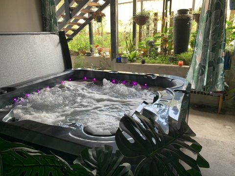 Tranquil Spa Retreat - Dentist Find 1