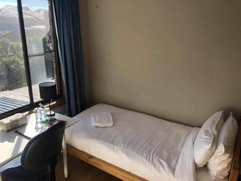 Traveler's Affordable Studio Unit (Beverly Hills) - Dentists Australia 1