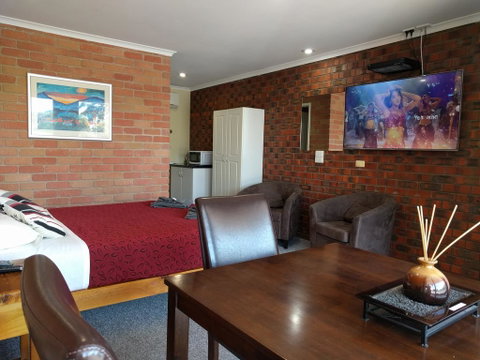 Travellers Inn Kaniva - Dentist Find 0