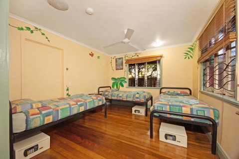 Travellers Oasis - Dentist Find 3