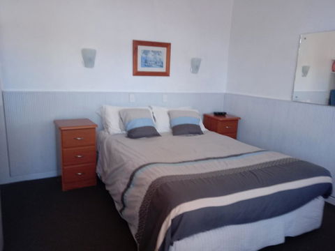 Travellers Rest Motel - Dentist Find 3