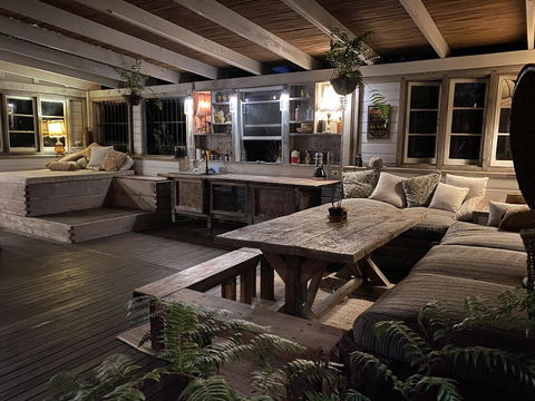 Treehouse On Plantation - Dentists Australia 2