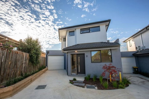 Trendy Sweet Home 4Beds@Blackburn South - Dentist Search 0
