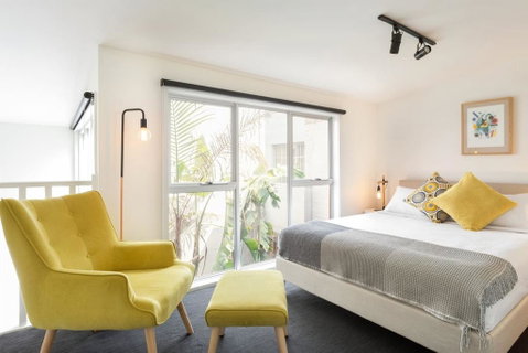Trendy Loft Near Smith St. With Cosy Courtyard And Parking - Dentist Find 2