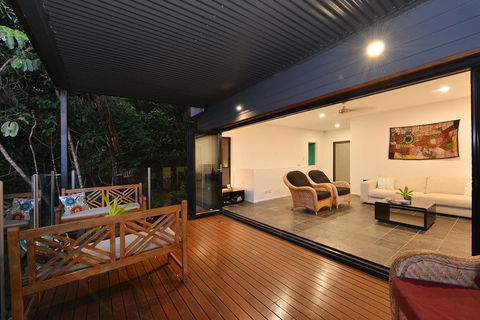 Trinity Beach Hideaway - Dentist Search 2