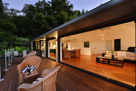 Trinity Beach Hideaway - Dentist Search 3