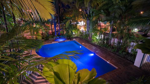 Tropic Towers Apartments - Dentists Australia 1