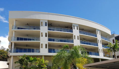 Trinity Beach Penthouse - Dentist Find 2