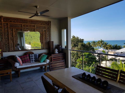Trinity Beach Penthouse - Dentist Find 3