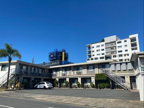 Tropicana Motel - Dentist Search 3