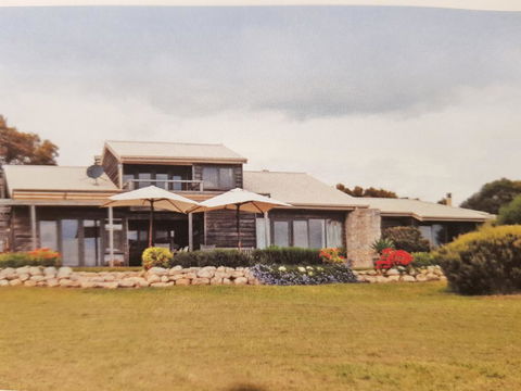 Tu Emuz Stone Beachfront Villa, Emu Bay, Kangaroo Is - Dentist Search 2