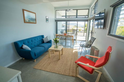 Tuffy's No. 1, 16A May Street, Crescent Head - Dentist Find 1
