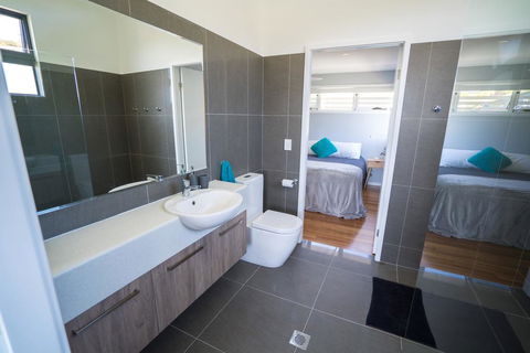 Tuffy's No. 2, 16B May Street, Crescent Head - Dentist Find 3